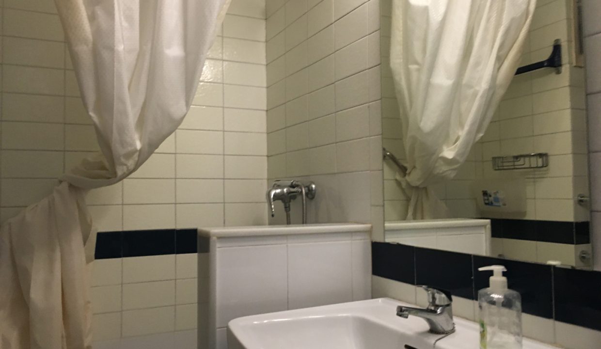 151-2022-13-lavabo-compra-piso-barcelona