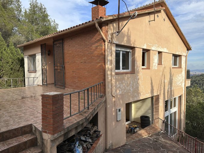 torre en castella del valles con terraza